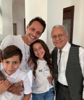 Emme Muniz & Max Muniz with father Marc Anthony and grandpa Felipe Muniz