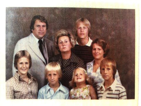 Bridget Everett Family: Mom, Dad, siblings