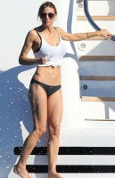 Jennifer Flavin in bikini