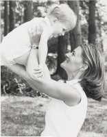 Jennifer with mother Melinda Gates