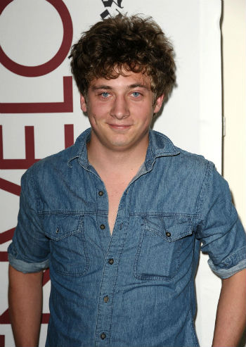 Jeremy Allen White: Age, Height, Bio, Wife, Daughter & Family