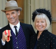 Juliet Rylance's parents- Mother (Claire van Kampen) and stepfather(Mark Rylance)