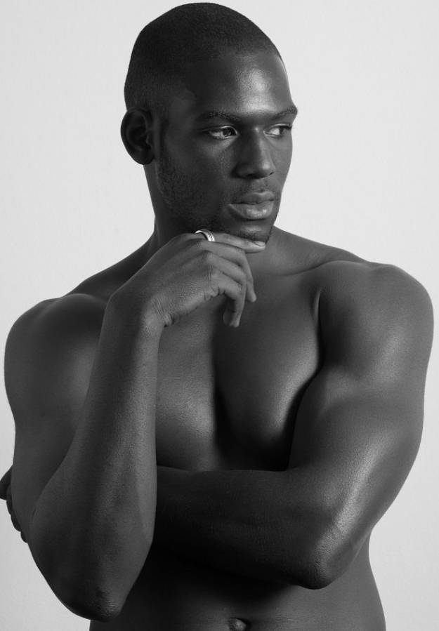 Kofi Siriboe posing topless