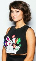 Milana Vayntrub