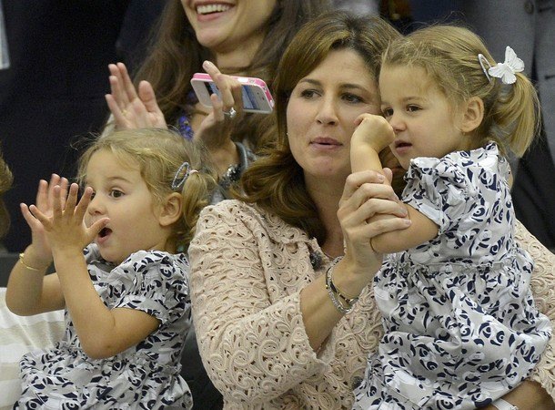 Mirka with daughters: Charlene & Myla