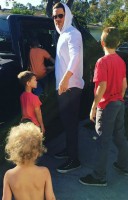 Oliver Hudson Family: Wife Erin Bartlett & children