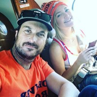 Oliver Hudson with sister Kate Hudson